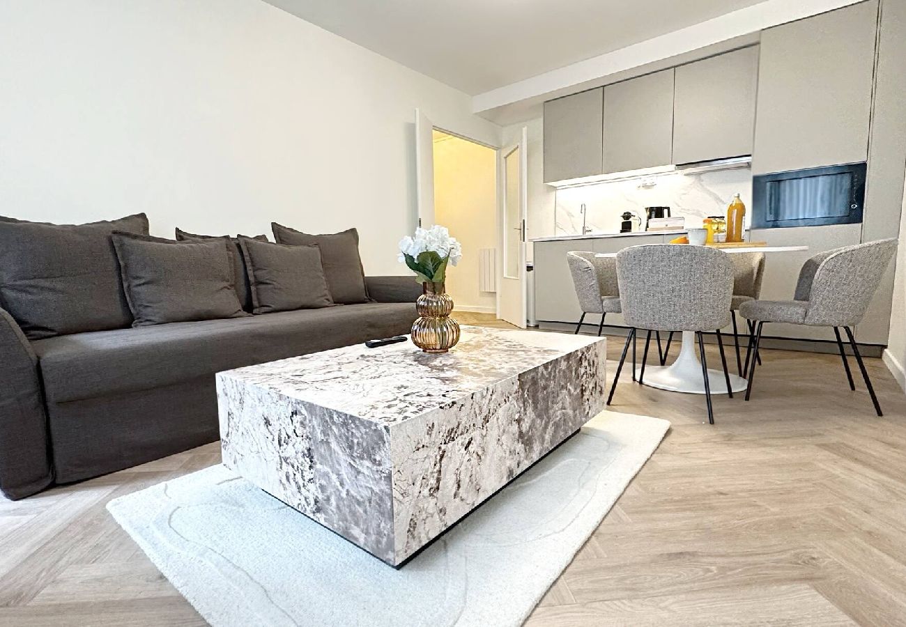 Appartement à Lyon - Z2 🟨 PARADIGME