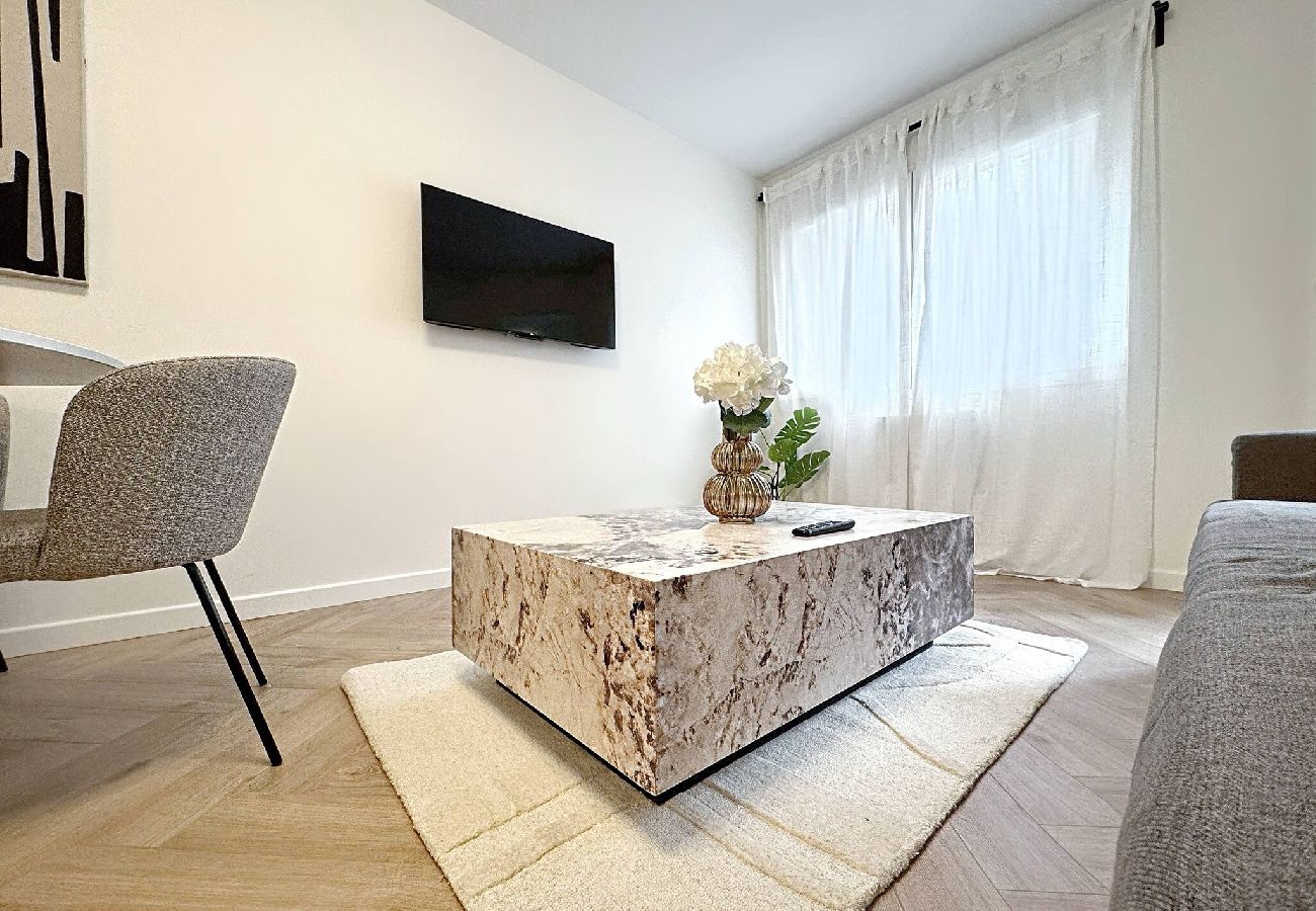 Appartement à Lyon - Z2 🟨 PARADIGME