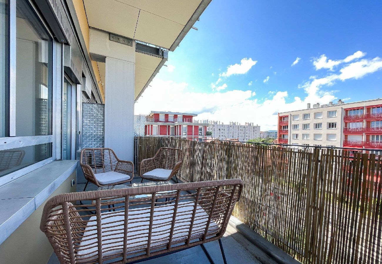 Appartement à Villeurbanne - Ωz HELENA