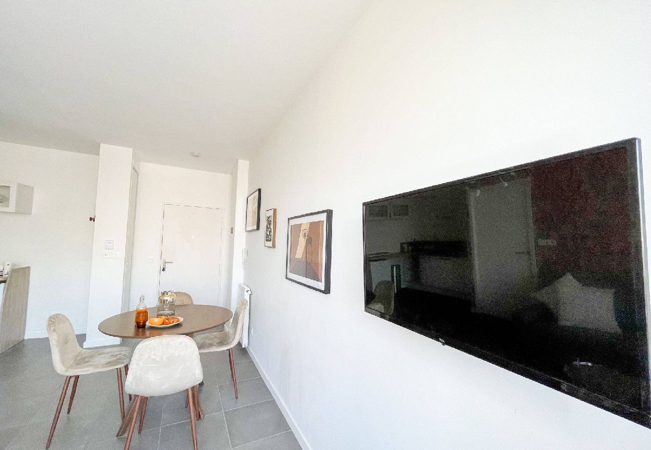 Appartement à Villeurbanne - Ωz HELENA