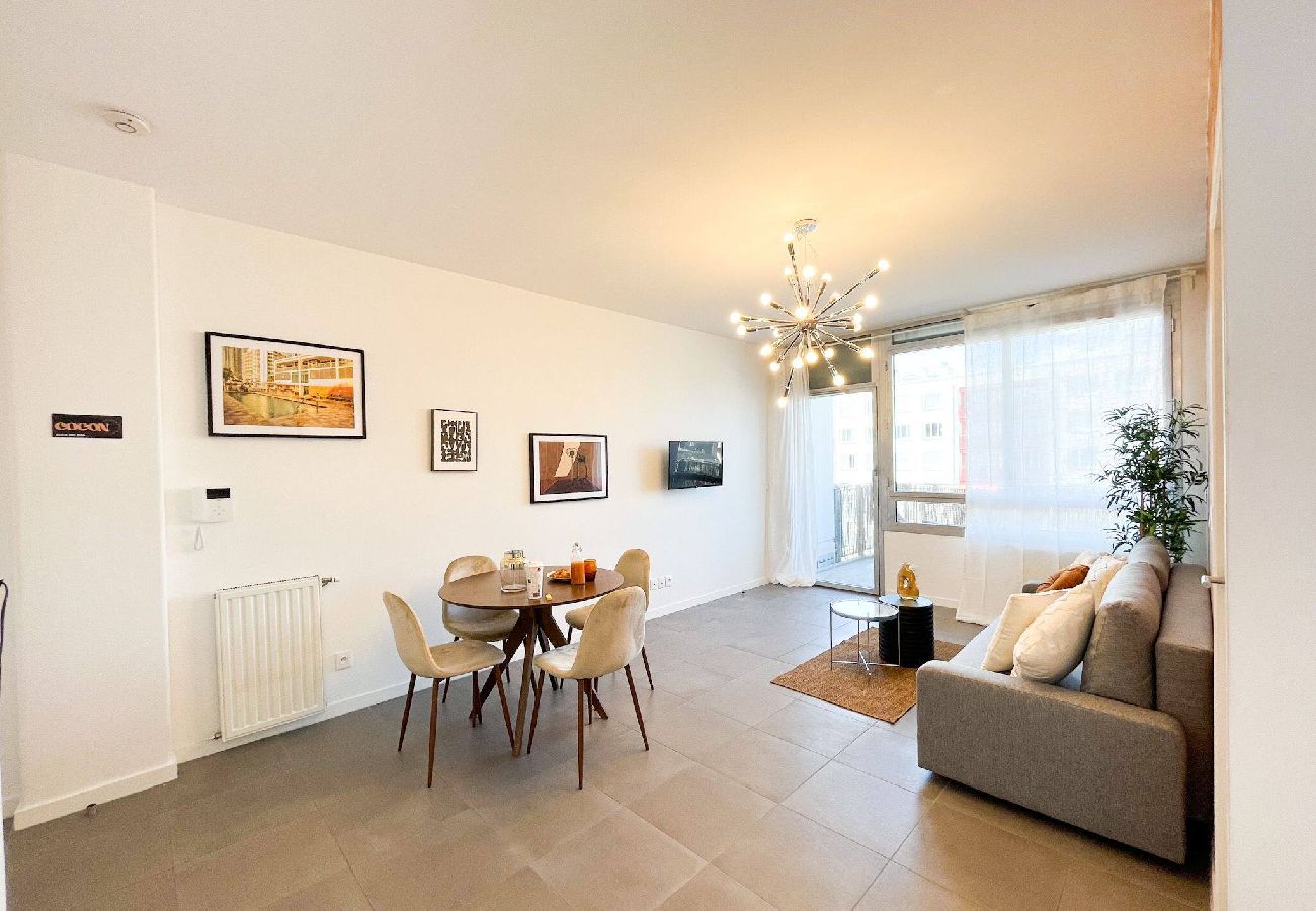 Appartement à Villeurbanne - Ωz HELENA