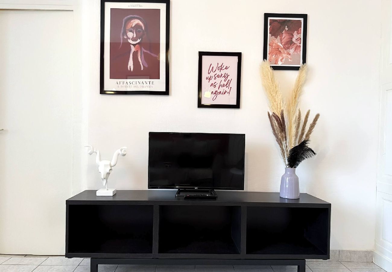 Appartement à Lyon - Z5 🟥 WUTAI