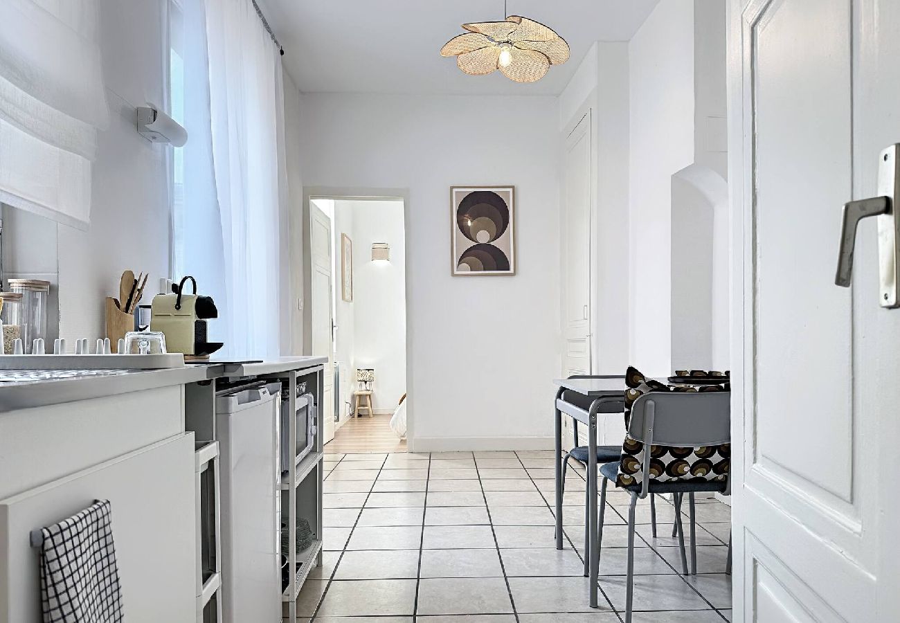 Appartement à Lyon - Z5 🟥 WUTAI