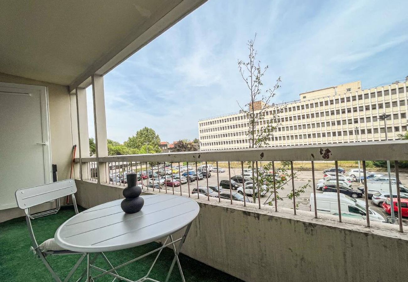 Appartement à Villeurbanne - Z3 🟦 BASTIDE