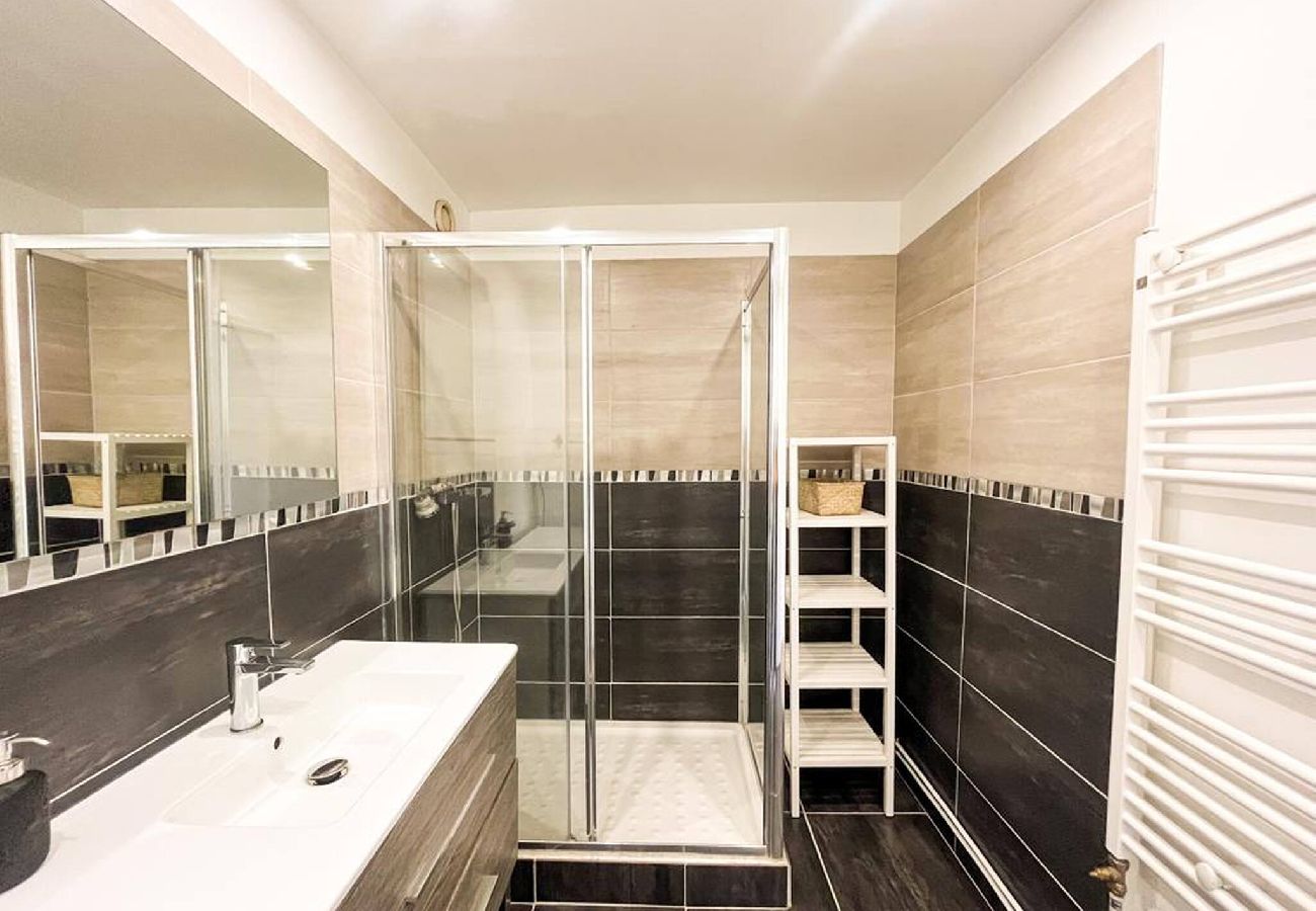 Appartement à Villeurbanne - Z3 🟦 BASTIDE