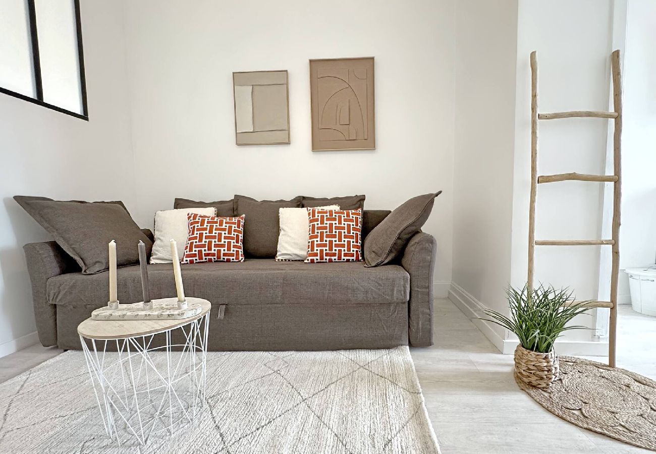 Appartement à Villeurbanne - Z3 🟦 FALSO