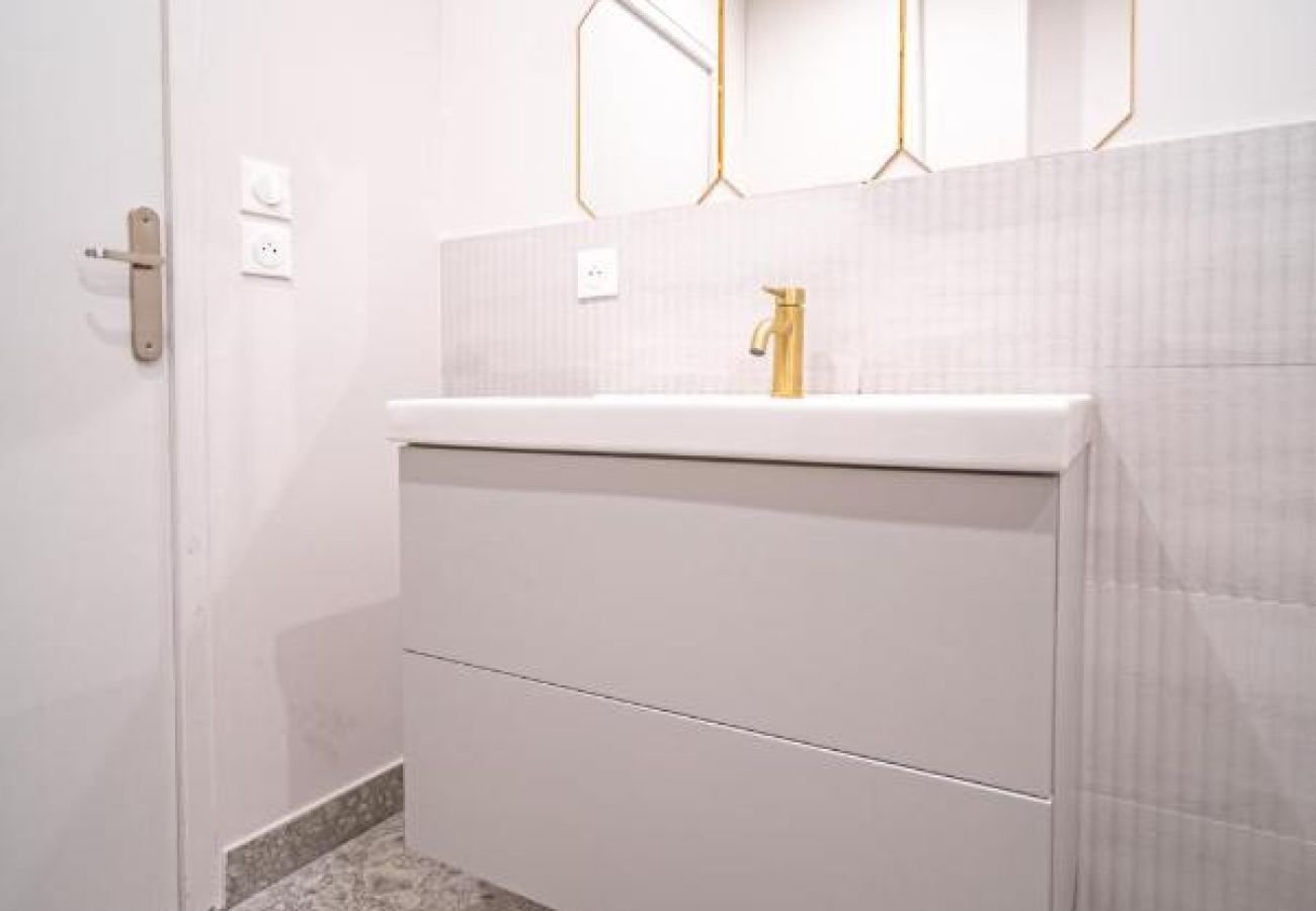 Appartement à Lyon - Z8 🟫 KAOLIN