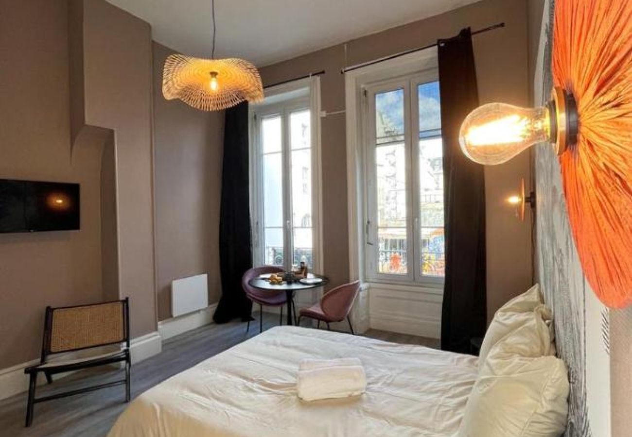 Appartement à Lyon - Z8 🟫PETRA