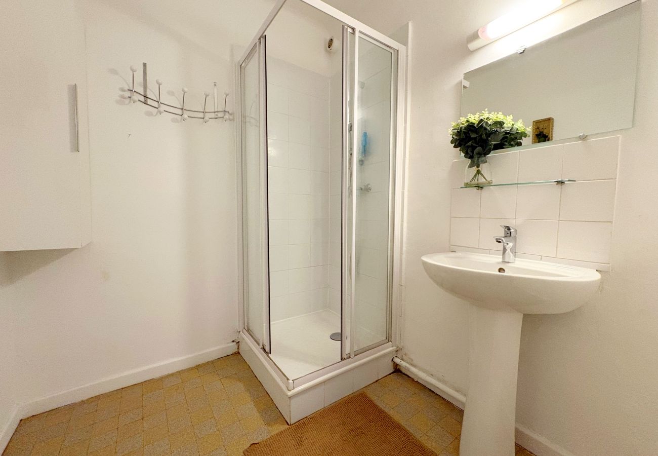 Appartement à Lyon - Z2 🟨 DOUNIA