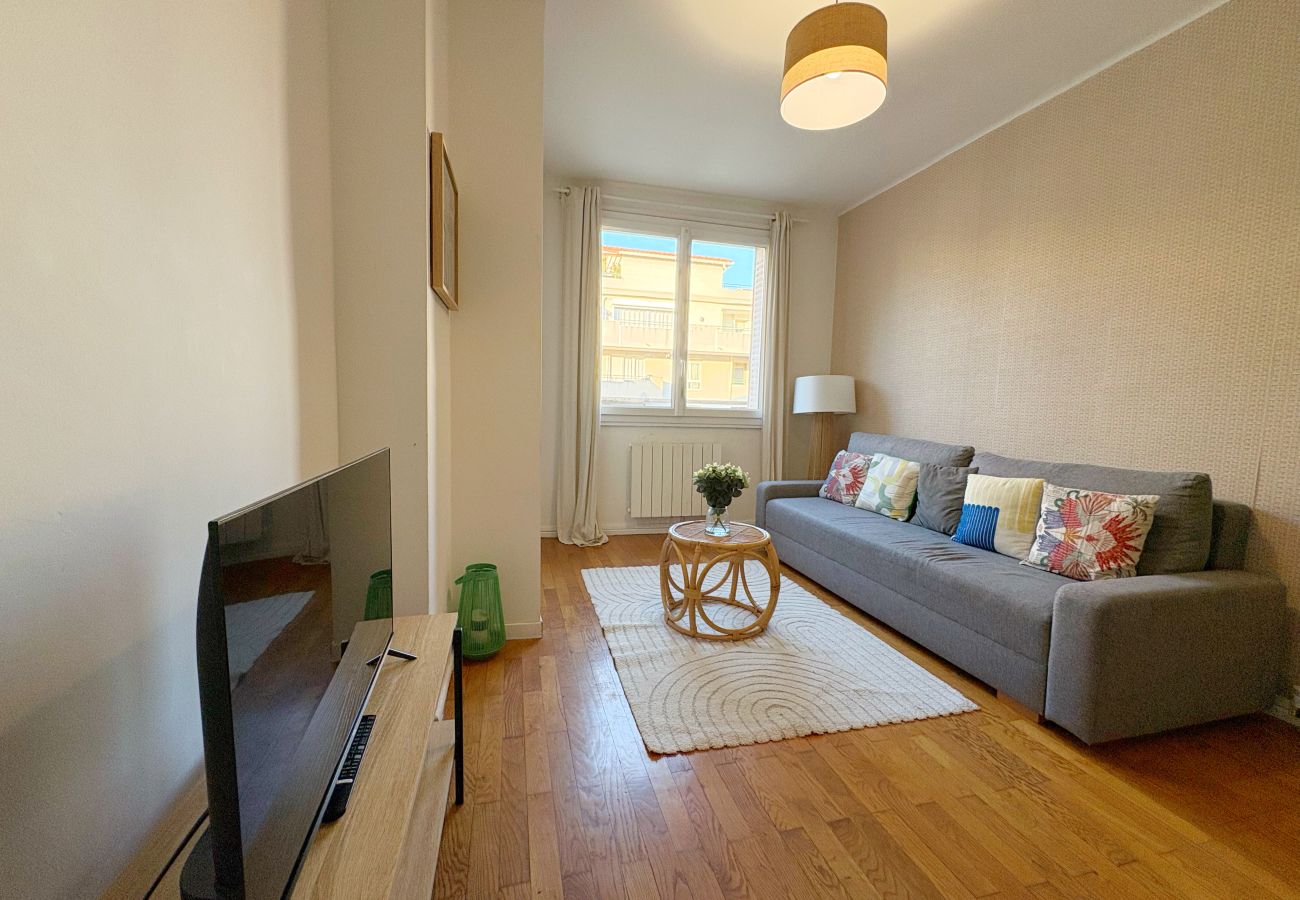 Appartement à Lyon - Z2 🟨 DOUNIA