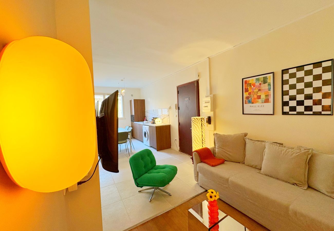 Appartement à Rhône - Z2 🟨 TROCADERO