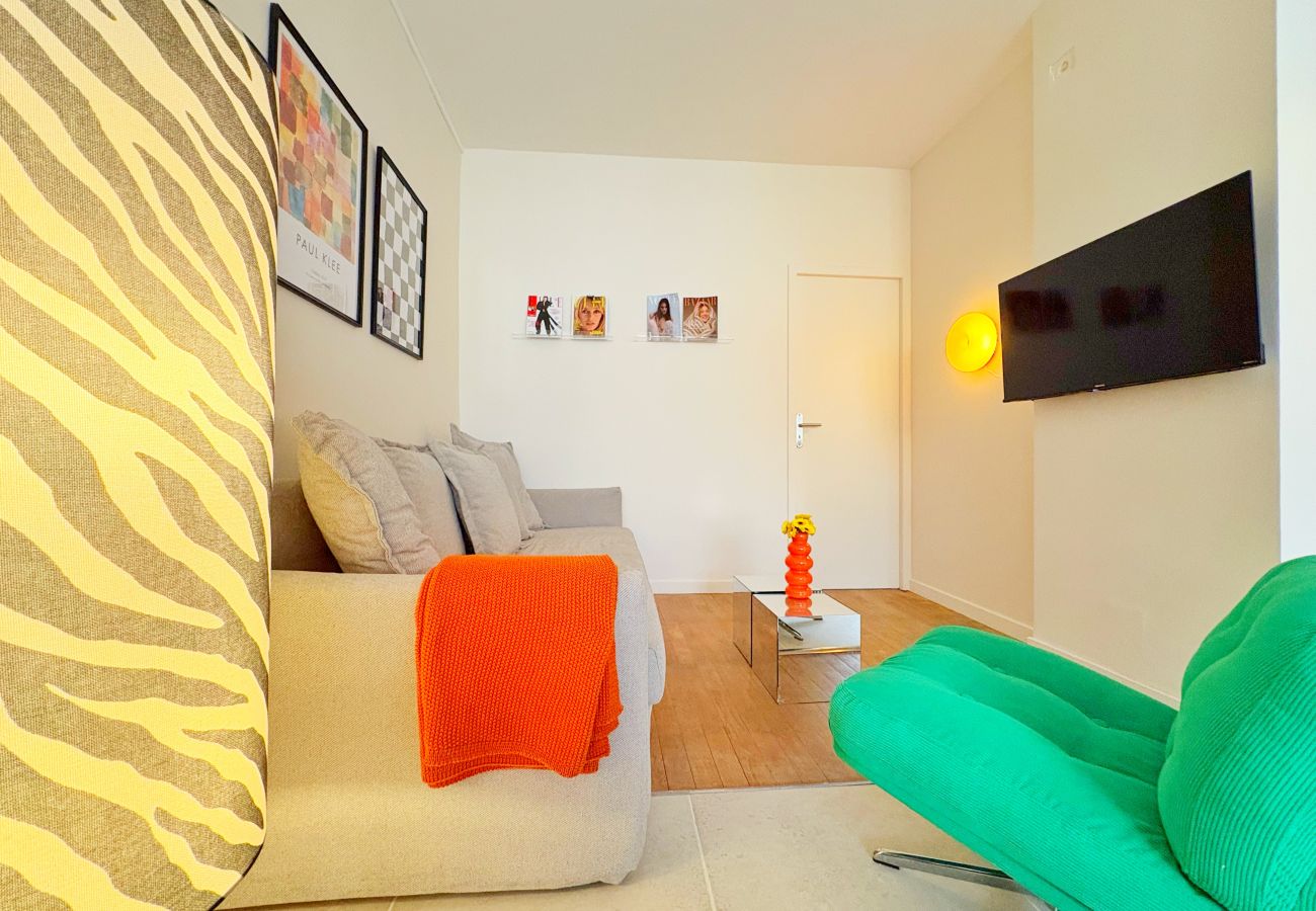 Appartement à Rhône - Z2 🟨 TROCADERO