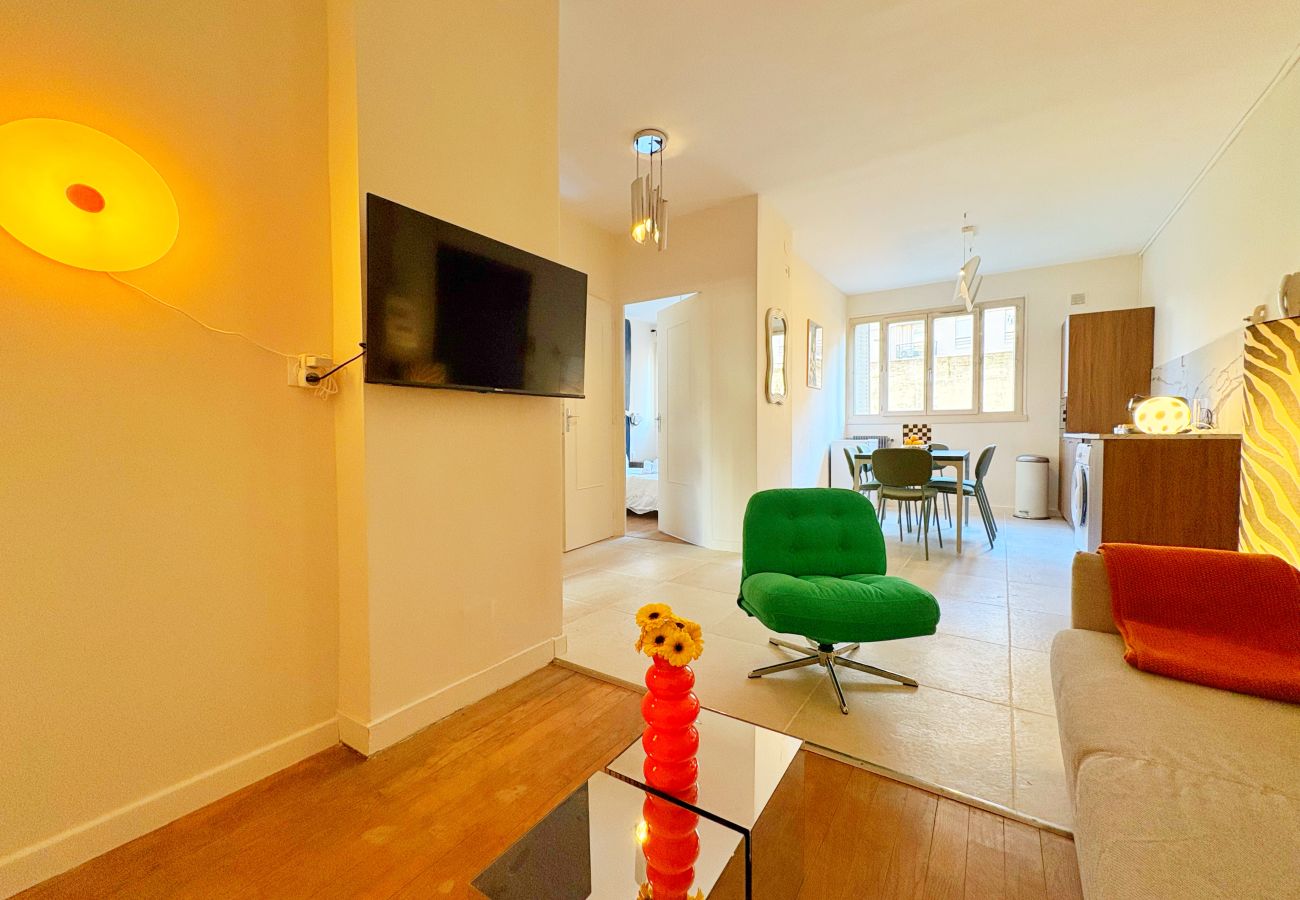 Appartement à Rhône - Z2 🟨 TROCADERO