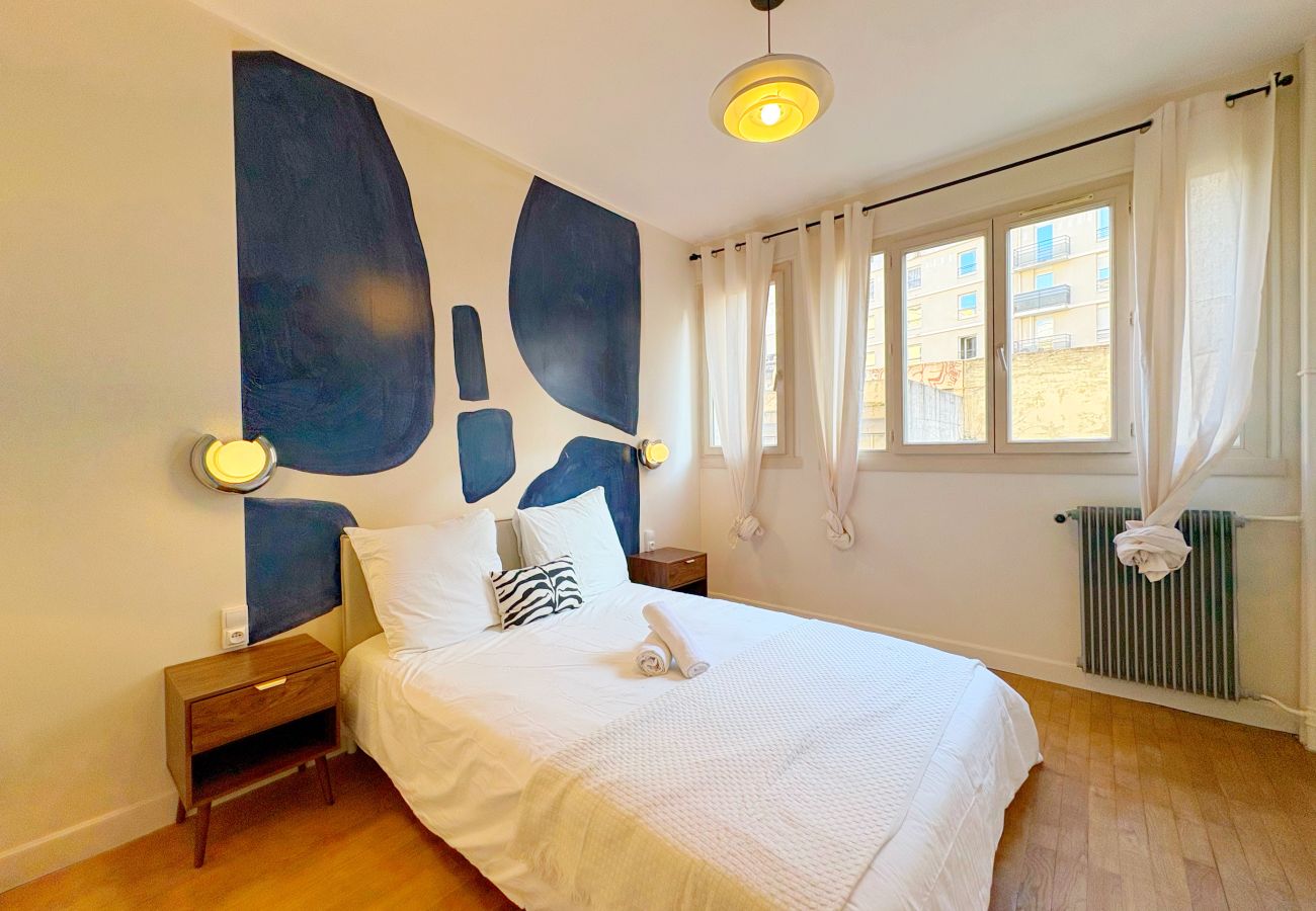 Appartement à Rhône - Z2 🟨 TROCADERO