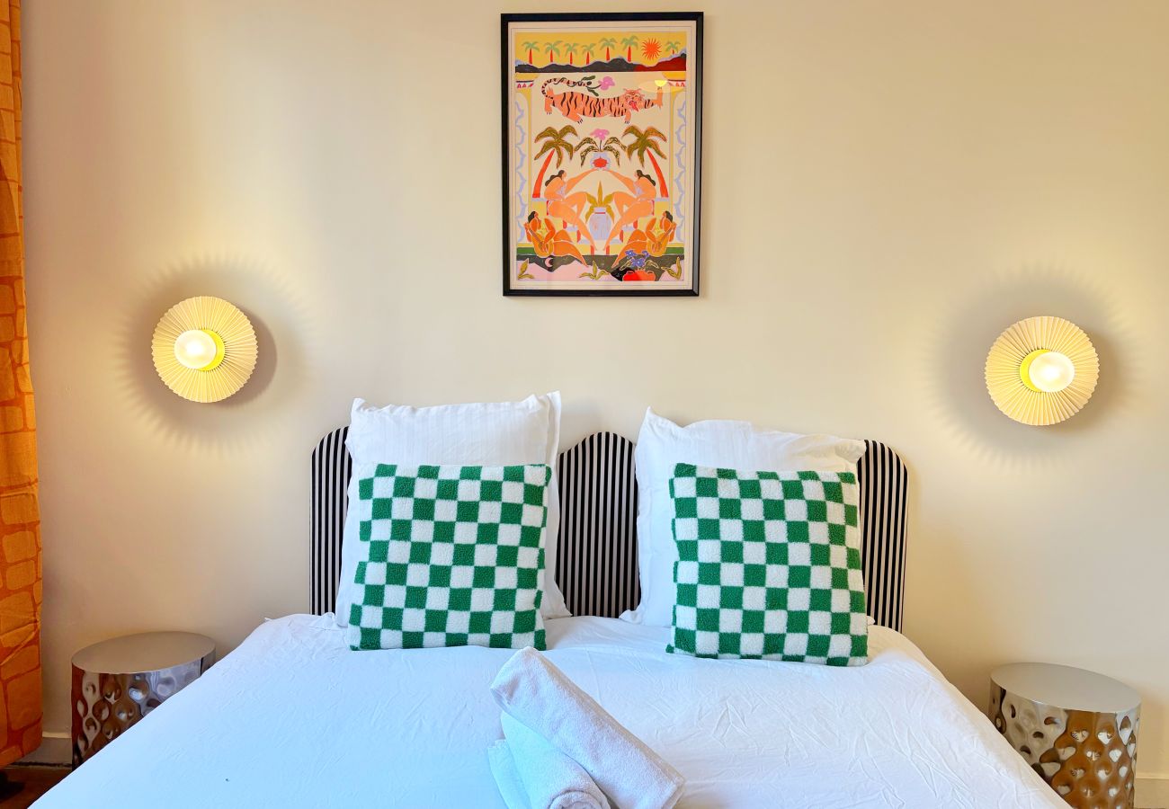 Appartement à Rhône - Z2 🟨 TROCADERO
