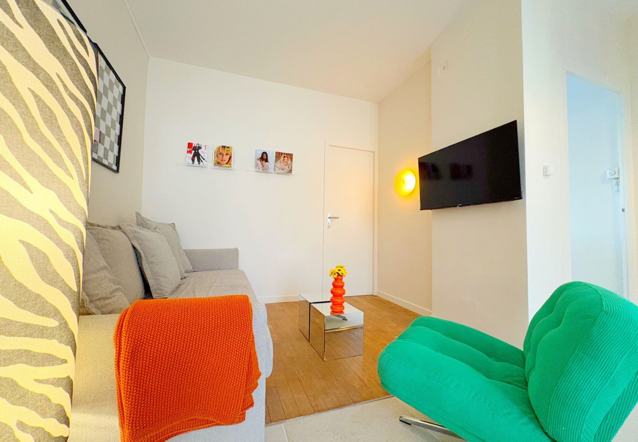 Appartement à Rhône - Z2 🟨 TROCADERO
