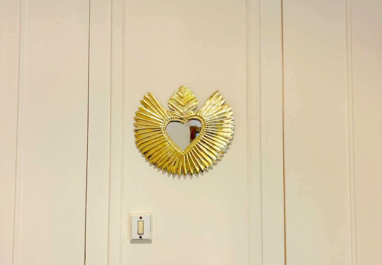 Appartement à Rhône - Z2 🟨 TROCADERO