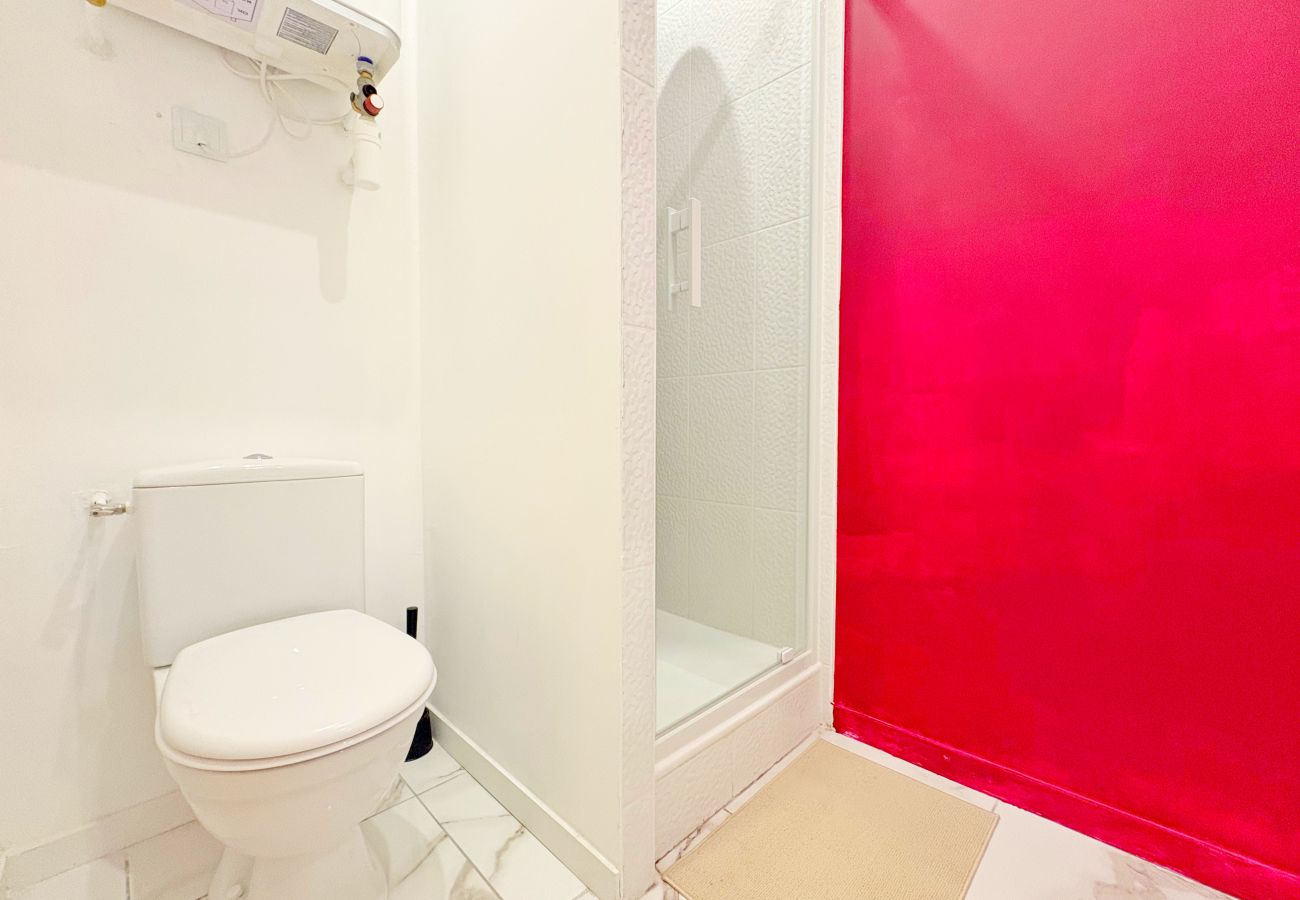 Appartement à Rhône - Z4 🟪 PAON