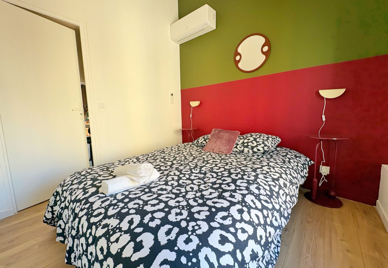Appartement à Rhône - Z4 🟪 PAON