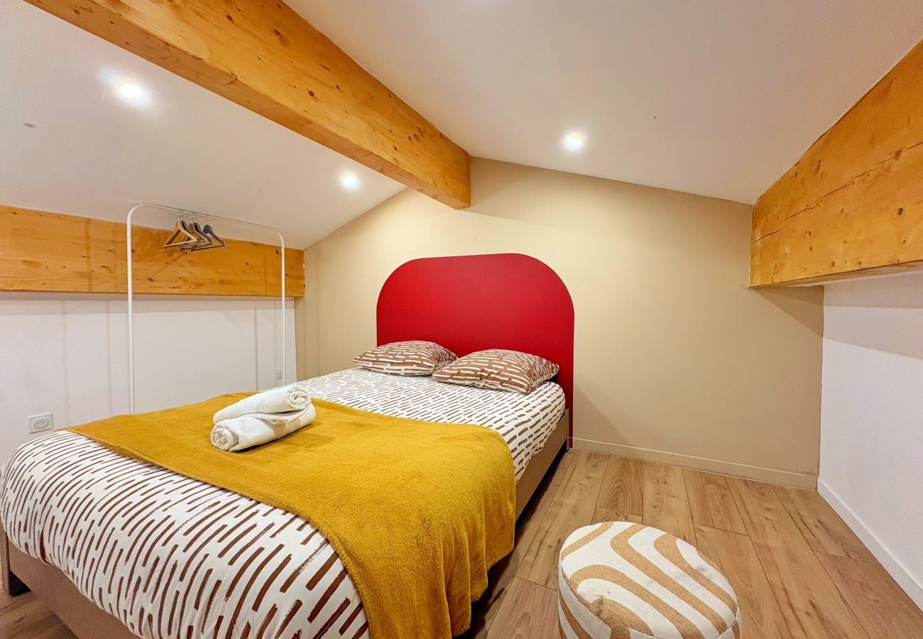 Appartement à Rhône - Z4 🟪 CARLOS