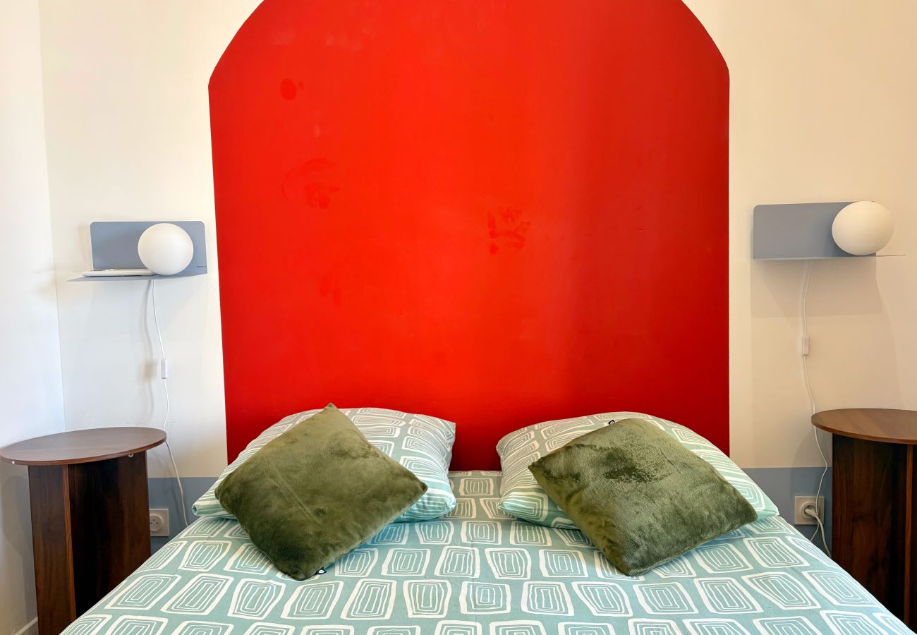 Appartement à Rhône - Z4 🟪 CARLOS