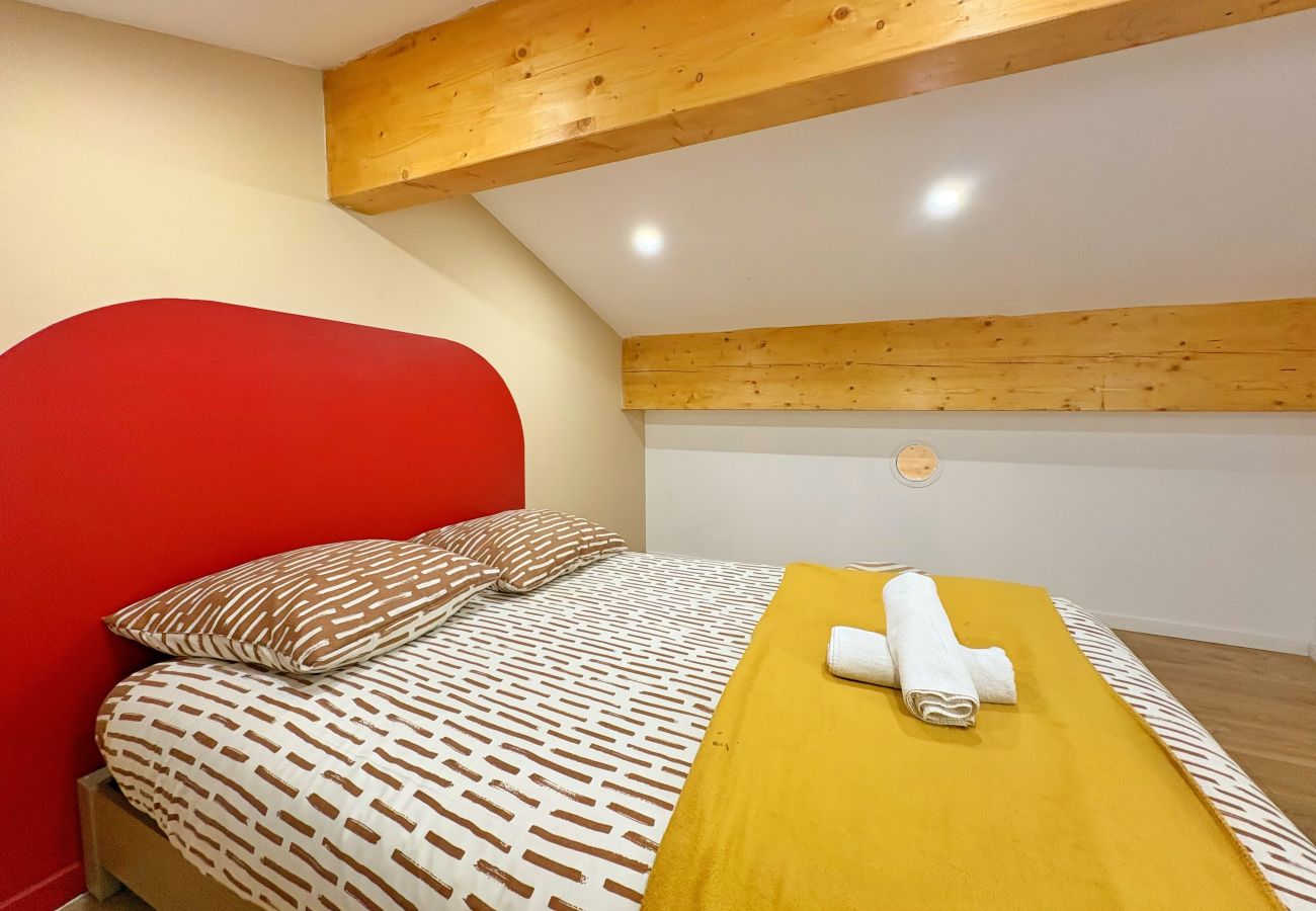 Appartement à Rhône - Z4 🟪 CARLOS