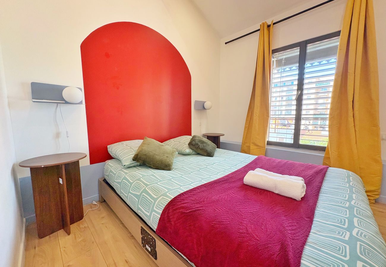 Appartement à Rhône - Z4 🟪 CARLOS