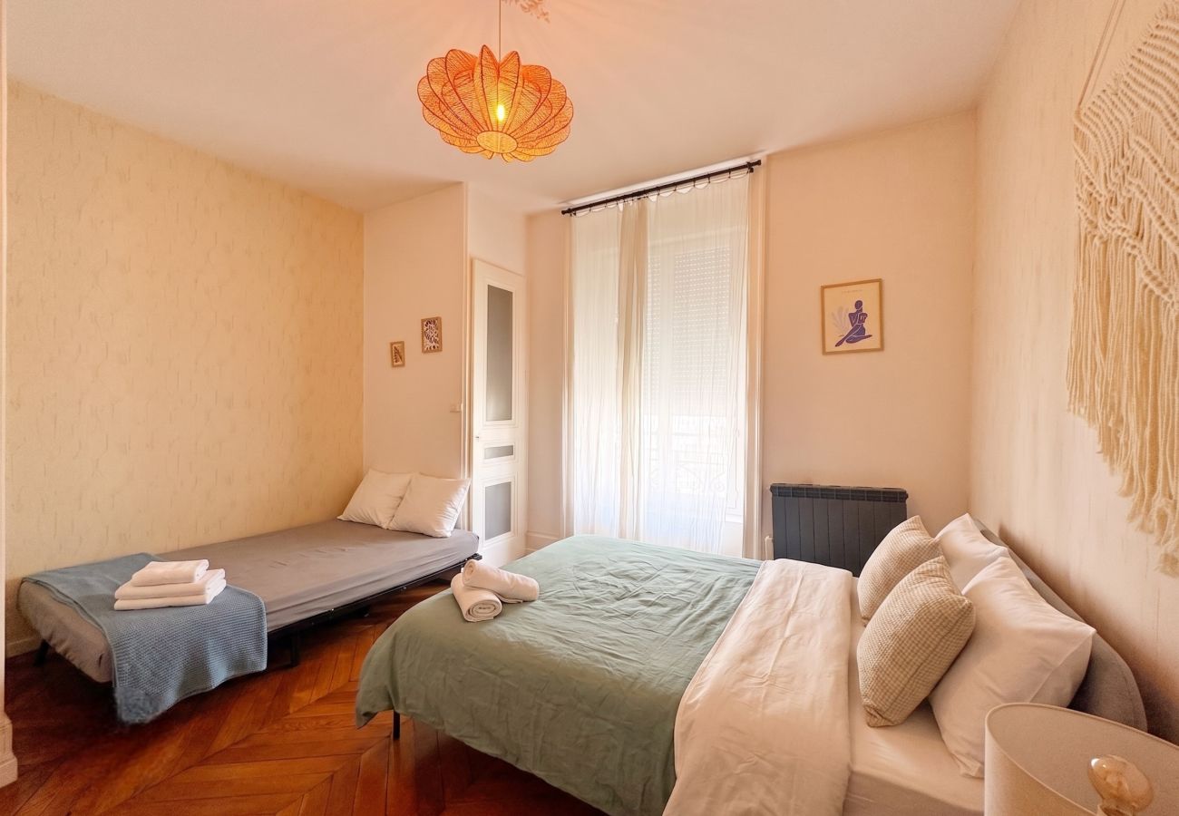 Appartement à Lyon - Z6 🟩 CINNABAR