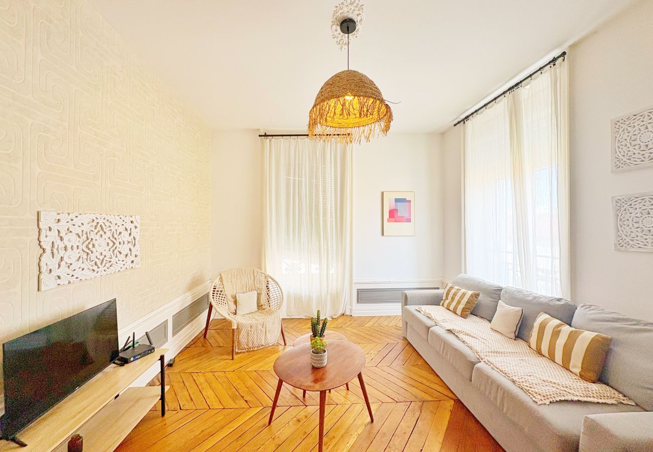 Appartement à Lyon - Z6 🟩 CINNABAR