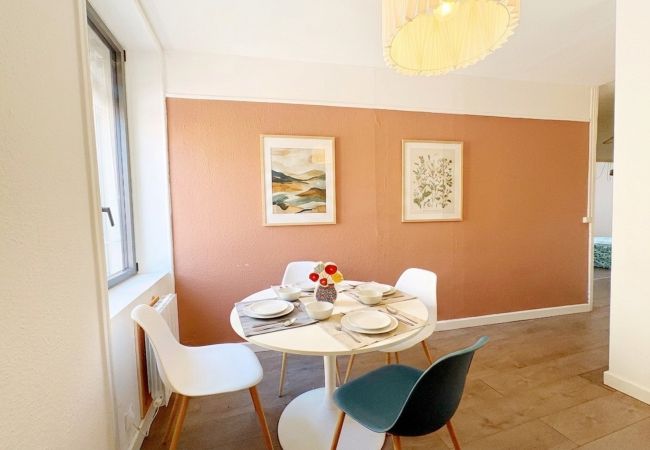 Appartement à Lyon - Z4 🟪 POMPEIAN