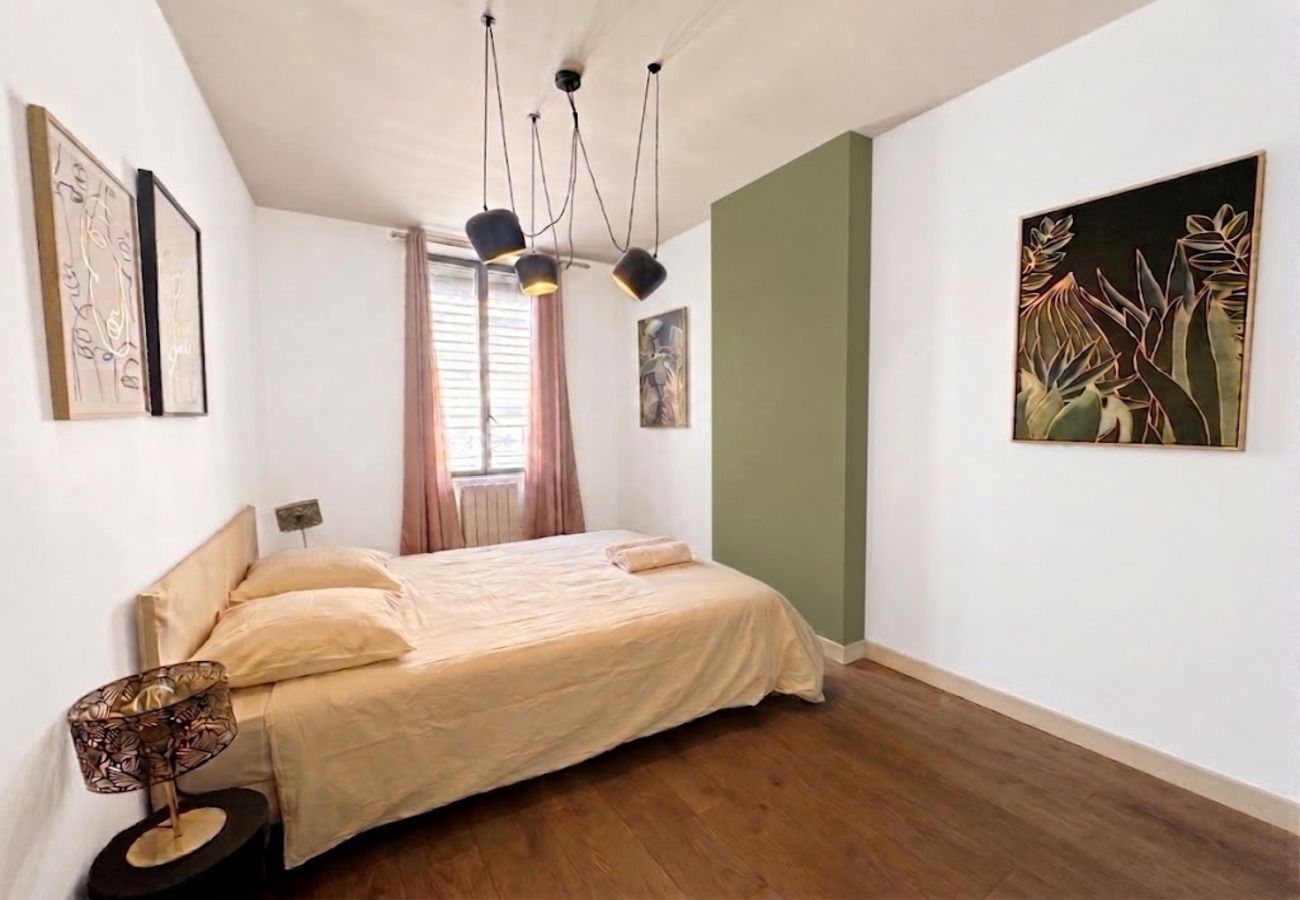 Appartement à Lyon - Z4 🟪 POMPEIAN