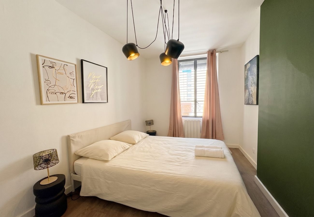 Appartement à Lyon - Z4 🟪 POMPEIAN