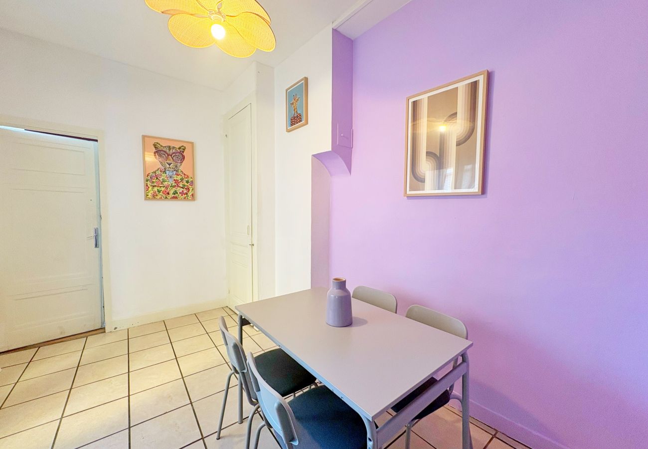 Appartement à Lyon - Z5 🟥 WUTAI