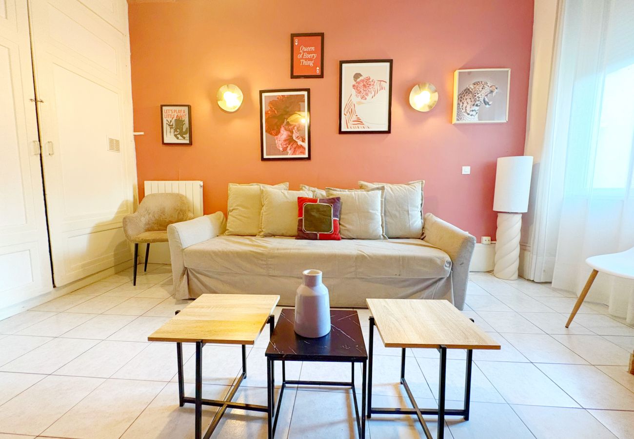 Appartement à Lyon - Z5 🟥 WUTAI