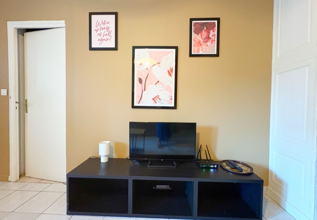 Appartement à Lyon - Z5 🟥 WUTAI
