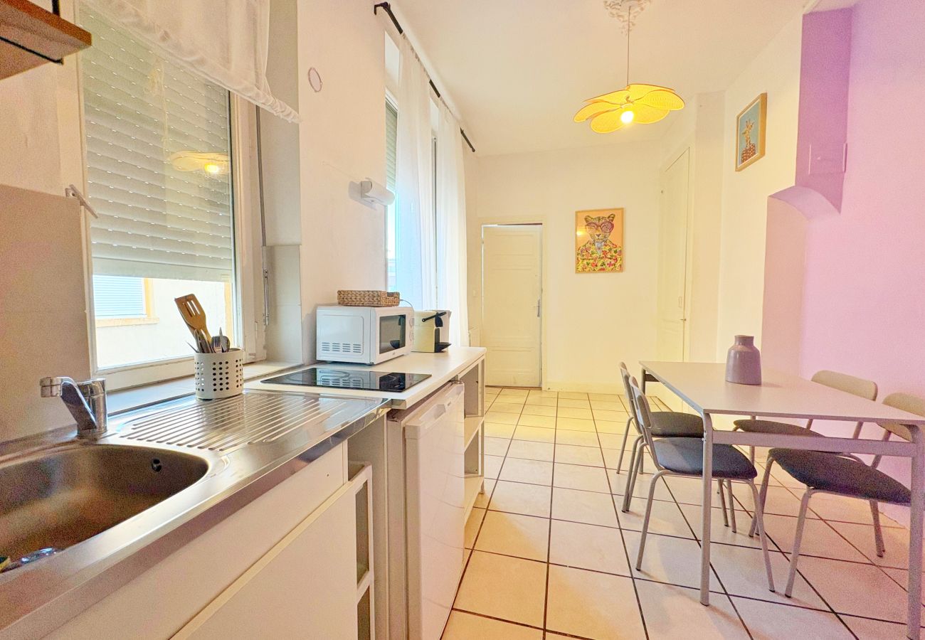 Appartement à Lyon - Z5 🟥 WUTAI