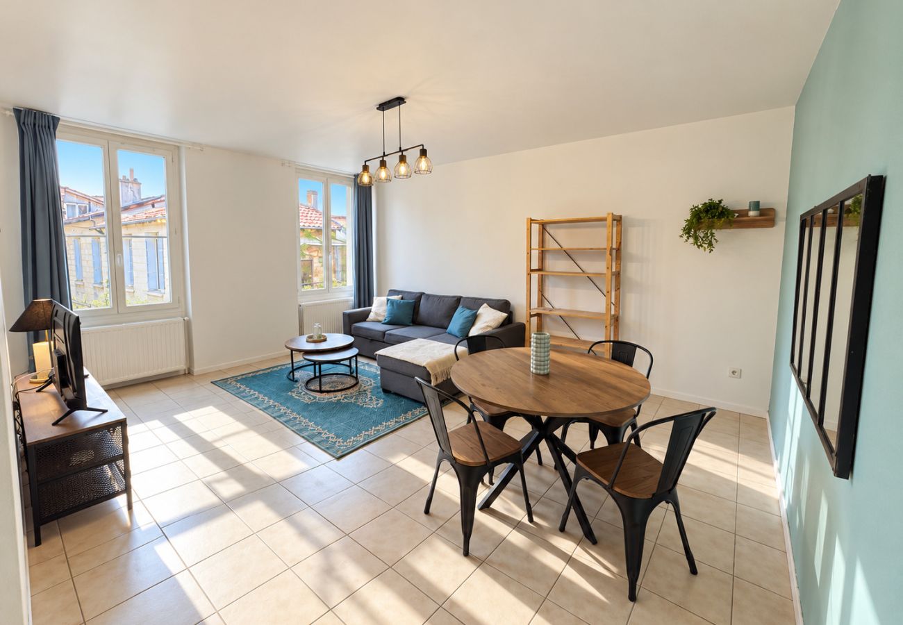Appartement à Saint-Etienne - ΩΩ SOLANA