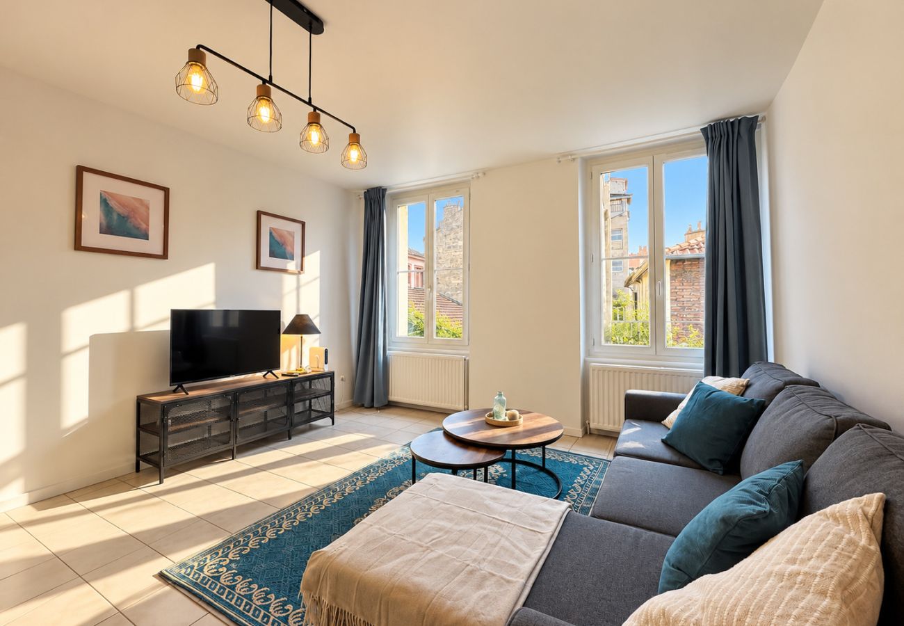 Appartement à Saint-Etienne - ΩΩ SOLANA